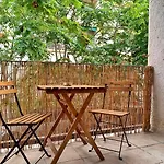 Le Petit Provencal Apartment *